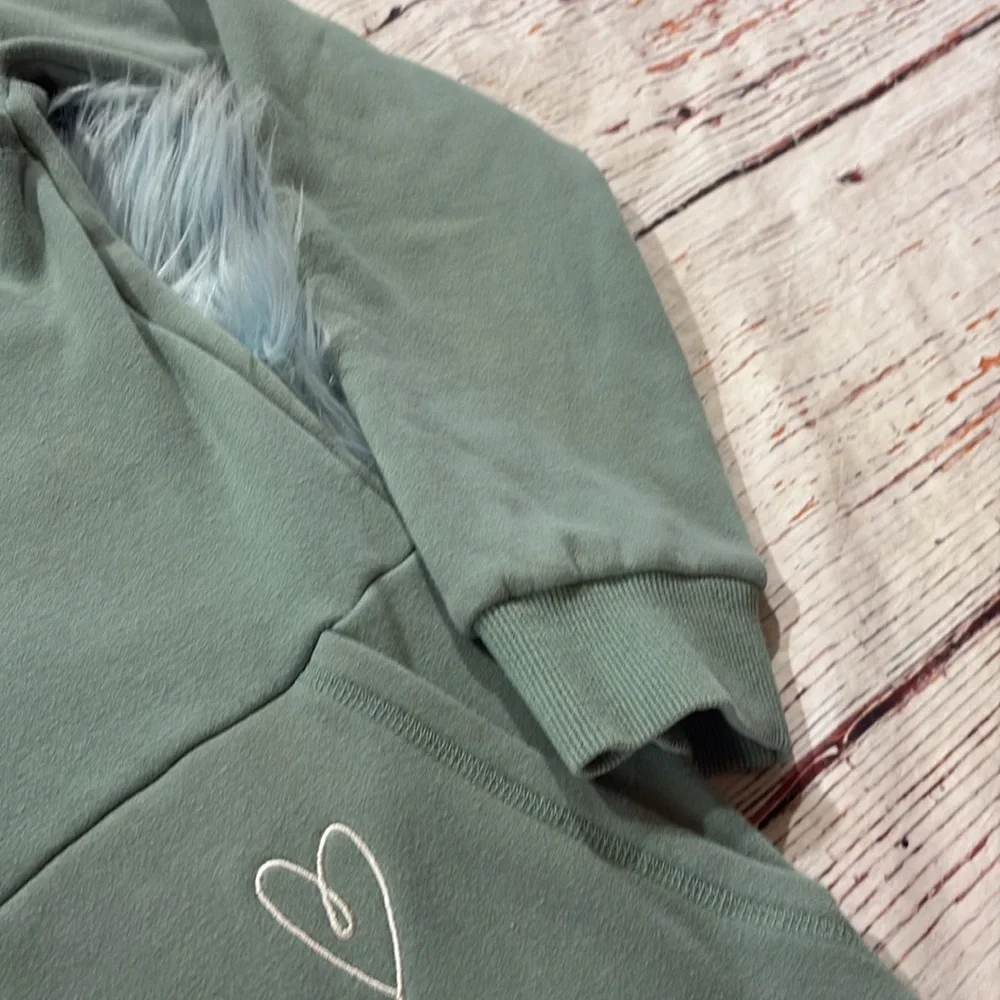 Latched Mama harbor snap pullover Sage Green with Heart Detail - Picture 5 of 10